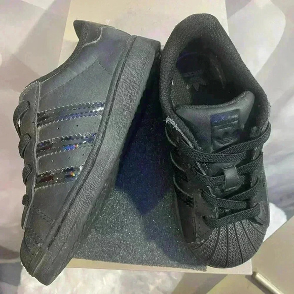 Adidas SuperStar Girls Black Sneakers - Picture 4 of 6